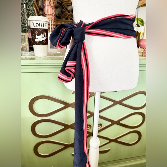 Chanel Silk & Wool Scarf Navy & Pink - Picture 10 of 10